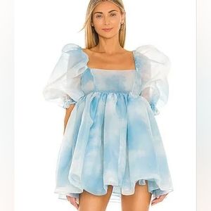 Selkie Head In the Clouds - size M - Like New